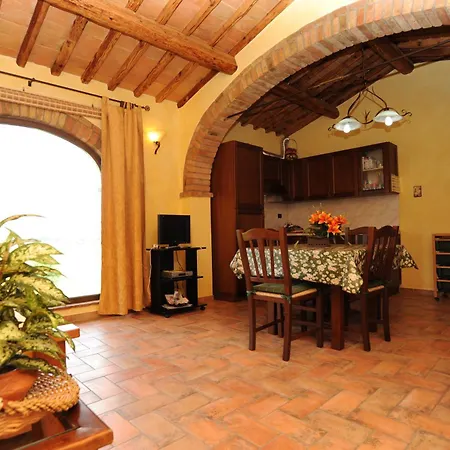 Agroturismo Podere Casenove *