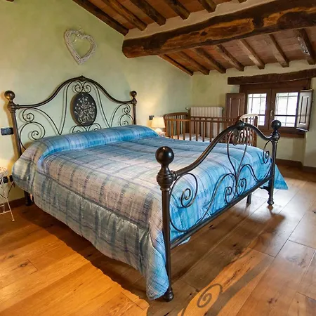 Podere Casenove Farm stay *