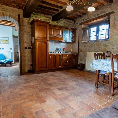 Podere Casenove Farm stay Citerna