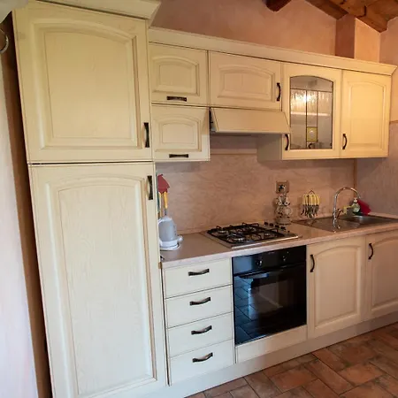 Podere Casenove Farm stay *