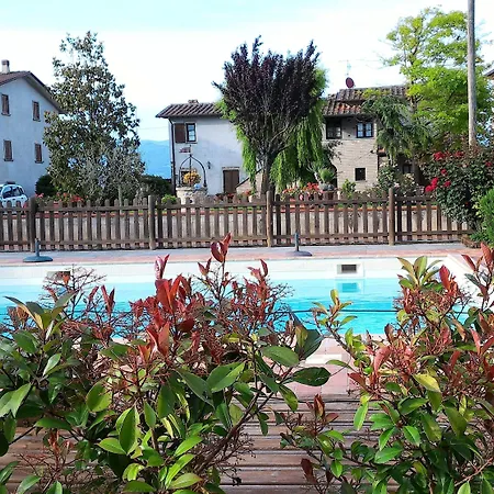 Agroturismo Podere Casenove *